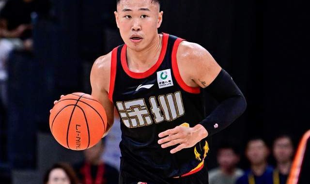 Leyu Sports-17投狂砍32分5助！这才是CBA顶级得分手，郑永刚率队冲冠的杀手锏|深圳男篮|男篮|贺希宁|史密斯|浙江男篮_新浪体育_新浪新闻