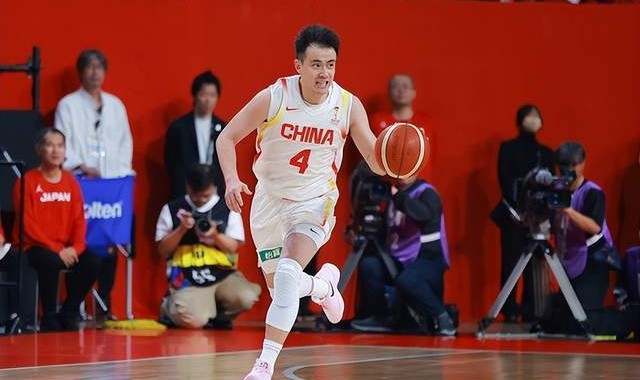 乐鱼娱乐在线登录入口-连续两场大逆转！中国男篮韧性拉满 多人发挥出色太惊喜