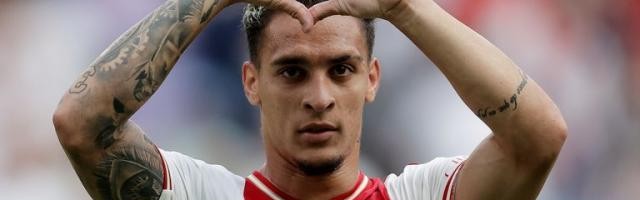 乐鱼娱乐在线登录入口-曼联官宣贾府飞翼 总价1亿欧的安东尼能值多少？