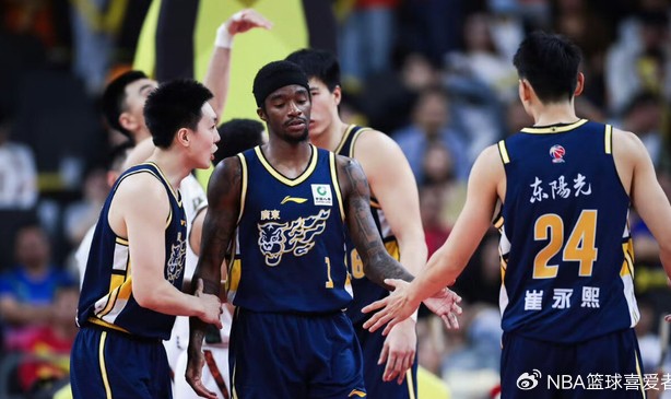 乐鱼娱乐在线登录入口-广东宏远遭遇大逆转！输给北京首钢，徐杰被罚下，赵睿23分|麦基|萨姆纳|张才仁|周琦|胡明轩_新浪体育_新浪新闻